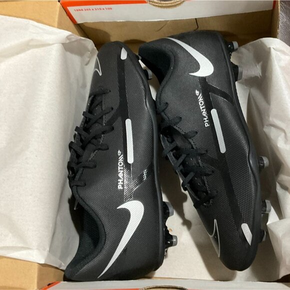 Nike Jr Phantom GT2 Club MG/FG Youth Soccer Cleats Size 5Y Black/Metallic/Silver - Picture 2 of 10